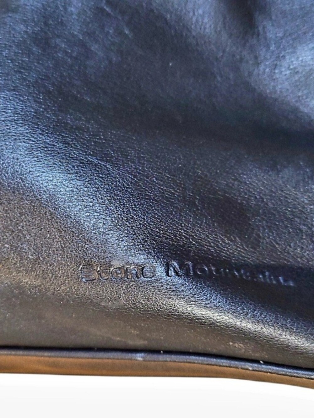 Stone Mountain Genuine Leather Black Purse - Picture 2 of 7